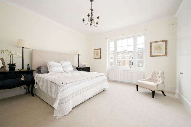 18b Eaton Place, London photo 3