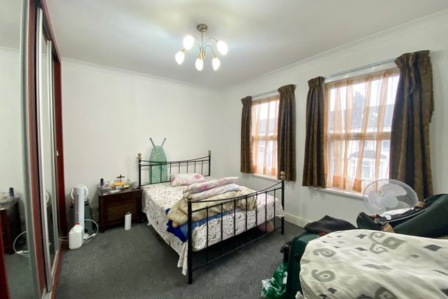 Terraced house for sale in Grange Road, Southall
