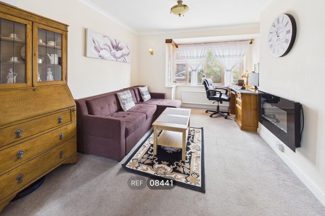 Millfield Crescent, Pontefract photo 2