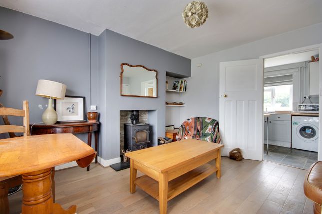 8 Broomhill Cottages, Lymington photo 3