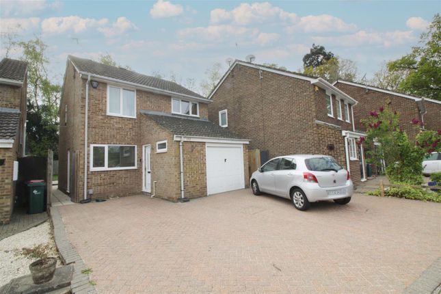 Detached house to rent in Grattons Drive, Crawley