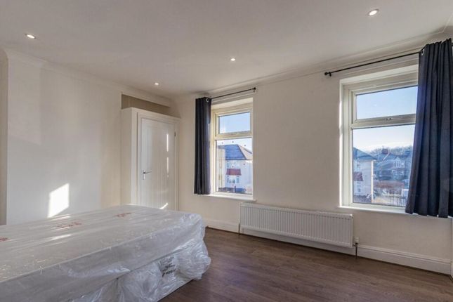 141, Caerphilly Road, Cardiff photo 4
