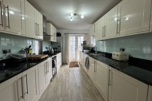 Triangle Cottage, The Triangle, Kenton photo 3