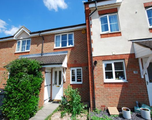 2 bed terraced house to rent in Insall Close, Leighton Buzzard LU7