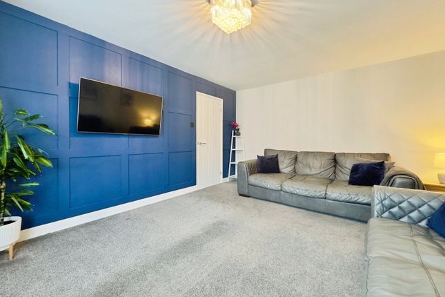 3, Yardley Grove, Cramlington photo 3