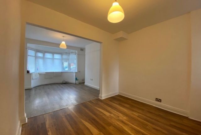 Brixham Crescent, Ruislip photo 4