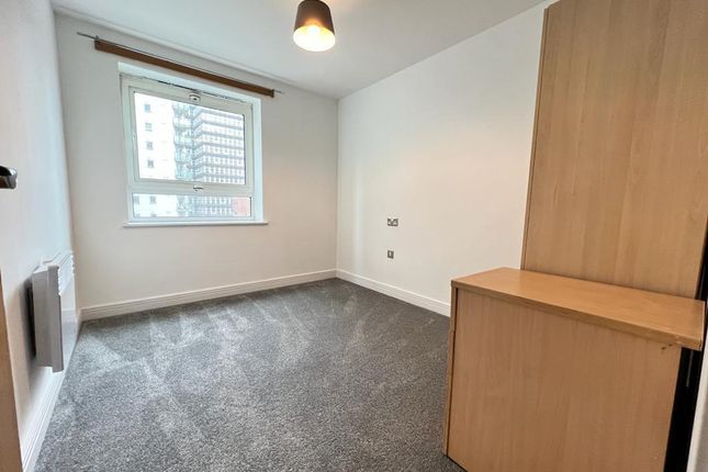 Flat for sale in Hainault Street, Ilford
