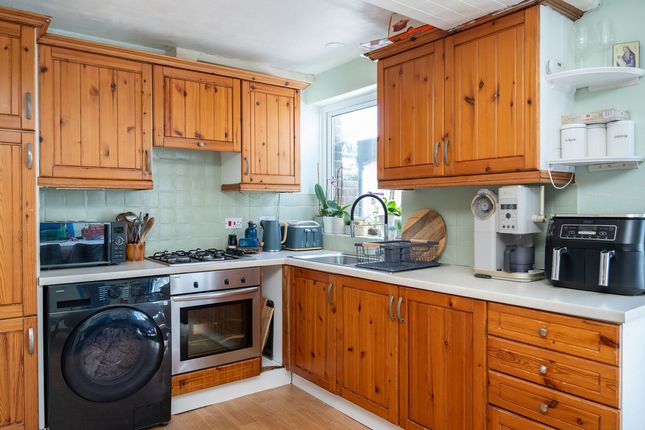53, Ashleigh Road, Horsham photo 4