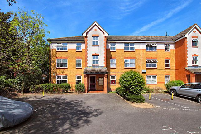 Thumbnail Flat to rent in Nuffield Court, Heston
