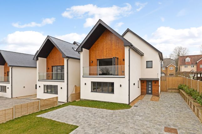 Thumbnail Detached house for sale in Epsom Lane North, Tadworth
