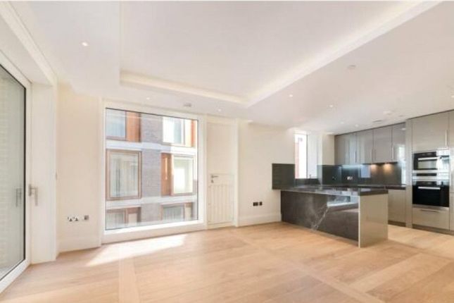Flat for sale in 190 The Strand, Covent Garden, London