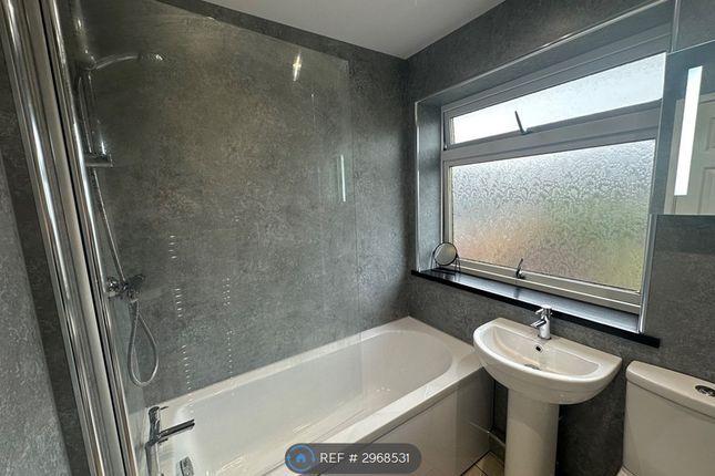 Highfield, Tingley, Wakefield photo 3