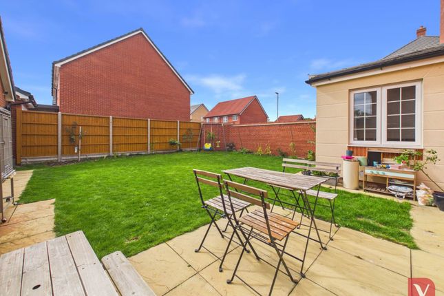 34, Dalmatian Drive, Dunstable photo 4