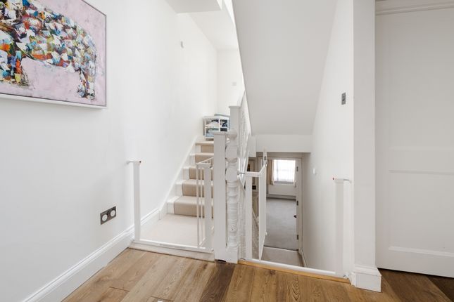 Flat C, 25, Witherington Road, London photo 4