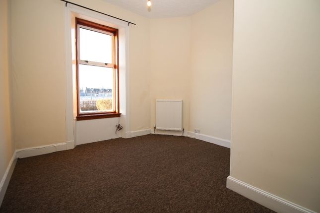 Flat to rent in South Lumley Street, Grangemouth