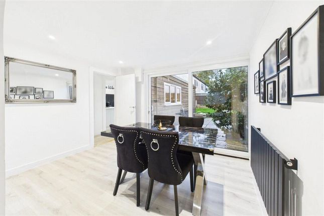 Cedar Drive, Edenbridge photo 3