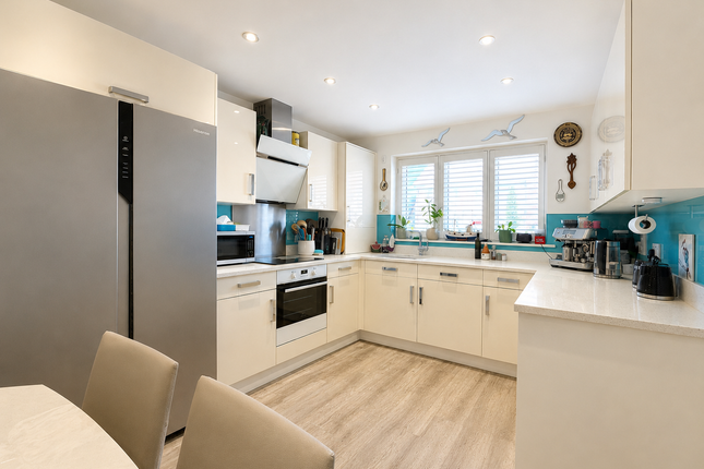 6 Court Close, Deal photo 3