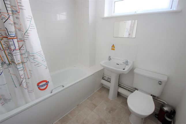 Flat to rent in Brook Street, Oxford
