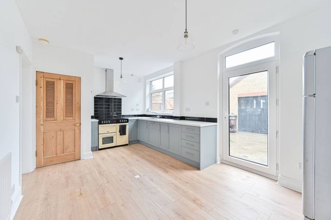 End terrace house for sale in Plaistow Grove, Bromley