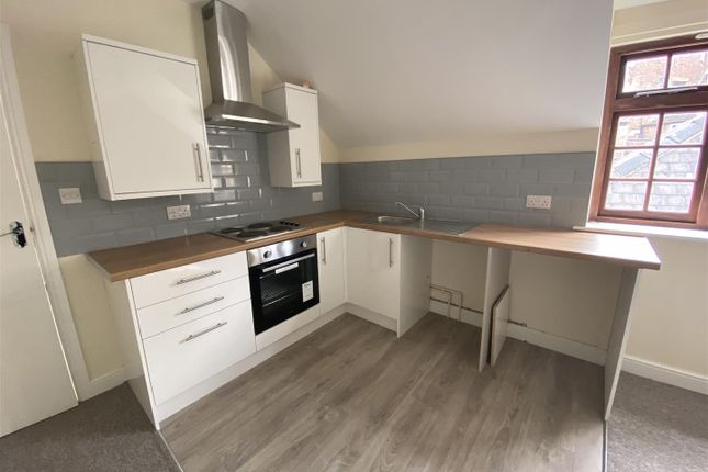 1-bed flat on Flat 3, 9 Queen Street, Louth, £475/mo