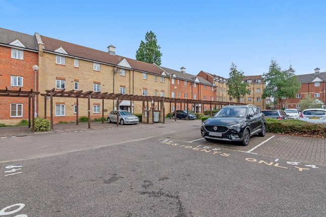 Flat for sale in Ridley Close, Barking