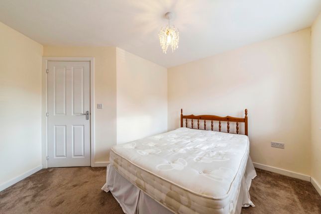 Terraced house for sale in Lavender Way, Newark
