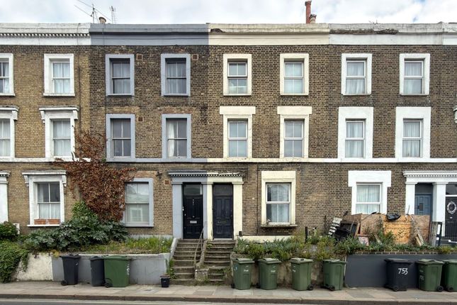 6-bed house on 753, Wandsworth Road, London, £1,015,000