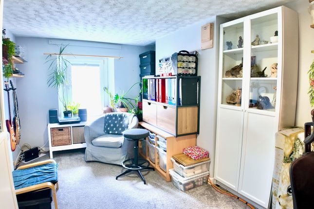 20, Manest Street, Tredegar photo 4