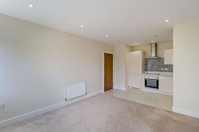 9 Riverside Place 107, Marsh Road, Pinner photo 4