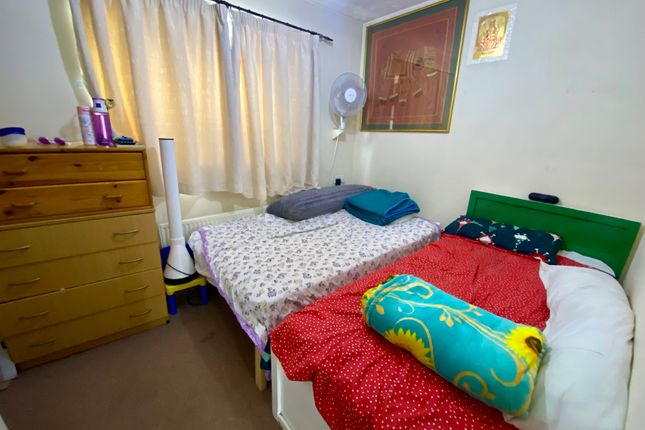 22, Leicester photo 5