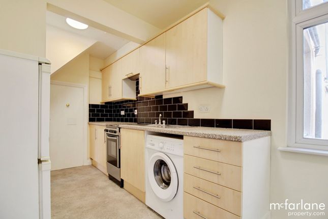 11 Manchester Road, Swindon photo 3