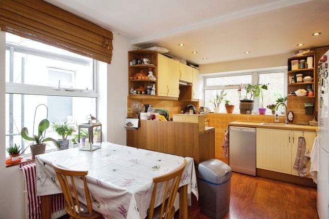 Flat for sale in Lechmere Road, Willesden