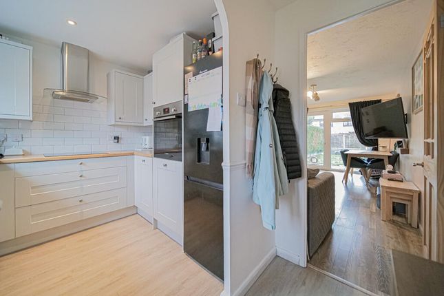 11, Wellesley Close, Melksham photo 3