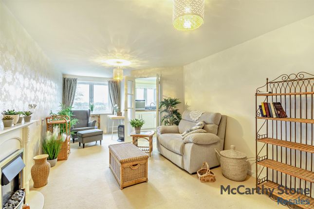 39 Brooklands Court, Tamworth Road, Nottingham photo 3