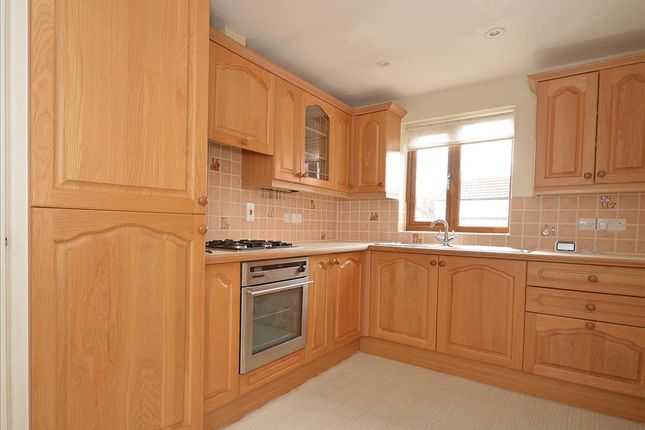 30A, High Street, Earls Barton photo 3
