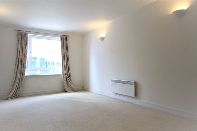 Flat 11, Bramwell Place, 99, Chertsey Road, Woking photo 2
