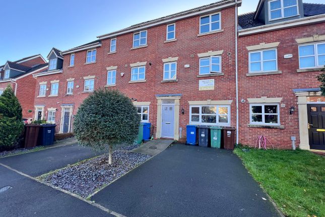 26, Mulberry Close, Manchester photo 2