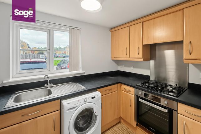 37a, Coed Celynen Drive, Abercarn Newport photo 2