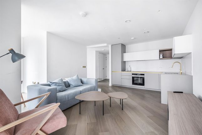 Thumbnail Flat to rent in No.4, Upper Riverside, Cutter Lane, Greenwich Peninsula