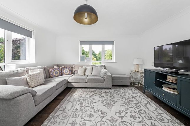 Thumbnail Flat for sale in Chevening Road, Crystal Palace, London