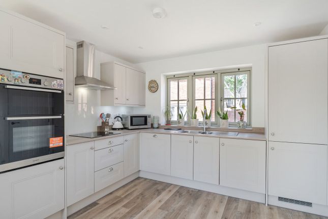 5, Wilton Close, Fordingbridge photo 3