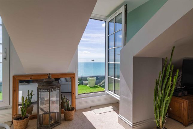 Flat 29, West Mansions, Heene Terrace, Worthing photo 4