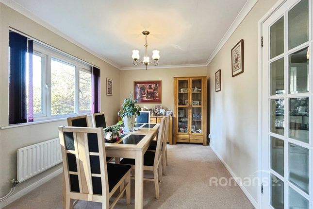 Flat 11, Combe Rise,, Latchwood Lane, Farnham photo 3