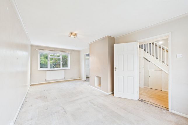 Marston Close, Buckinghamshire photo 2
