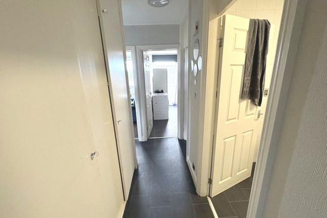 Flat 1b, Charlesway court, Lea Road, Preston photo 2