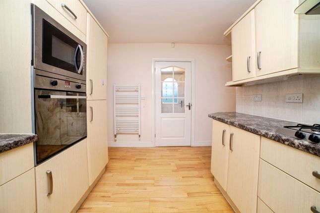 11, Grange Avenue, Mansfield photo 2
