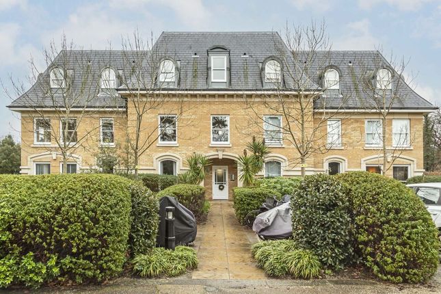 Thumbnail Flat to rent in Holmesdale Road, Teddington