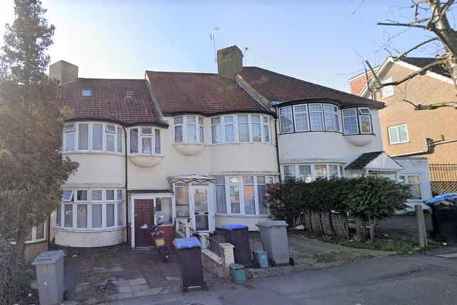 Terraced house for sale in Wakemans Hill Avenue, London