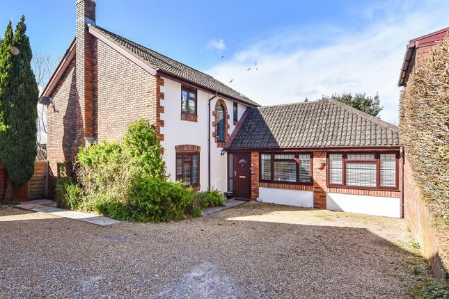 Thumbnail Detached house for sale in Hilltop Gardens, Clanfield, Waterlooville