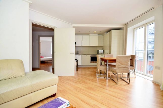 Flat for sale in Hutchings Street, Docklands, London